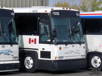 Greyhound Canada 1032 (1998 MCI 102DL3) - New front cap installed 2004 as repair