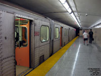 Toronto Transit Commission subway car - TTC 5862 & 5863 - 1986-1989 Can-Car Rail H6 based at Greenwood