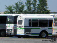 Veolia Transport 833-24-5 - 1995 Prevost LeMirage XL-45 (ex-Limocar 833-33-5, exx-Auger Metropolitain 703) and  9009-24-6 - 2006 Thomas Saf-T-Liner HDX