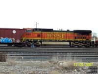 BNSF 885 - C40-8W (nee ATSF 885)