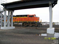 BNSF 7613 - ES44DC
