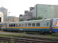 VIA 3315 (3300-serie LRC coach: 72 seats)