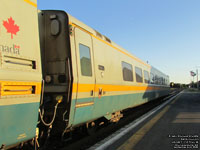 VIA 3327 (3300-serie LRC coach: 72 seats)