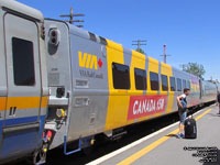VIA 3352 (3300-serie LRC coach: 72 seats) - Canada 150 wrap