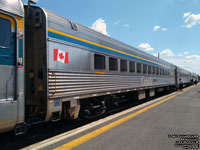 Via Rail 4106 (4100-serie Stainless steel coach: 74 seats) (ex-AMTK 4414, exx-SP 2227, exxx-T&NO 439, nee SP 2366)