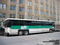 GO Transit bus 2121 - 2002 MCI D4500