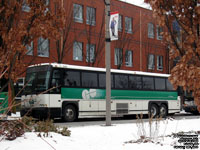 GO Transit bus 2202 - 2003 MCI D4500