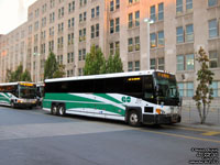 GO Transit bus 2281 - 2005 MCI D4500