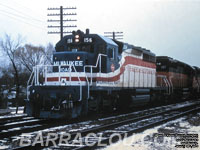 MILW 156 - SD40-2 - 30-ERS-6 (Nee MILW 3026, To FNM 13022) and MILW 187 - GP40 - 30-ERS-4 (To MILW / SOO  / HLCX 2007, then AMTK 662)