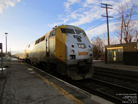 Via Rail 910 (P42DC / Genesis)