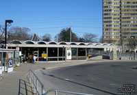 GO Transit Clarkson station - Manned ticket vending area with the news/coffee stand