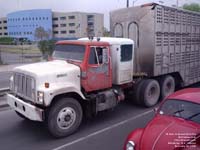 International sleeper cab tractor in Monterrey