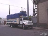 International straight body truck in Monterrey