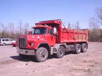 Mack 4-axles dump truck