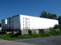 Great Dane trailer with curbside door